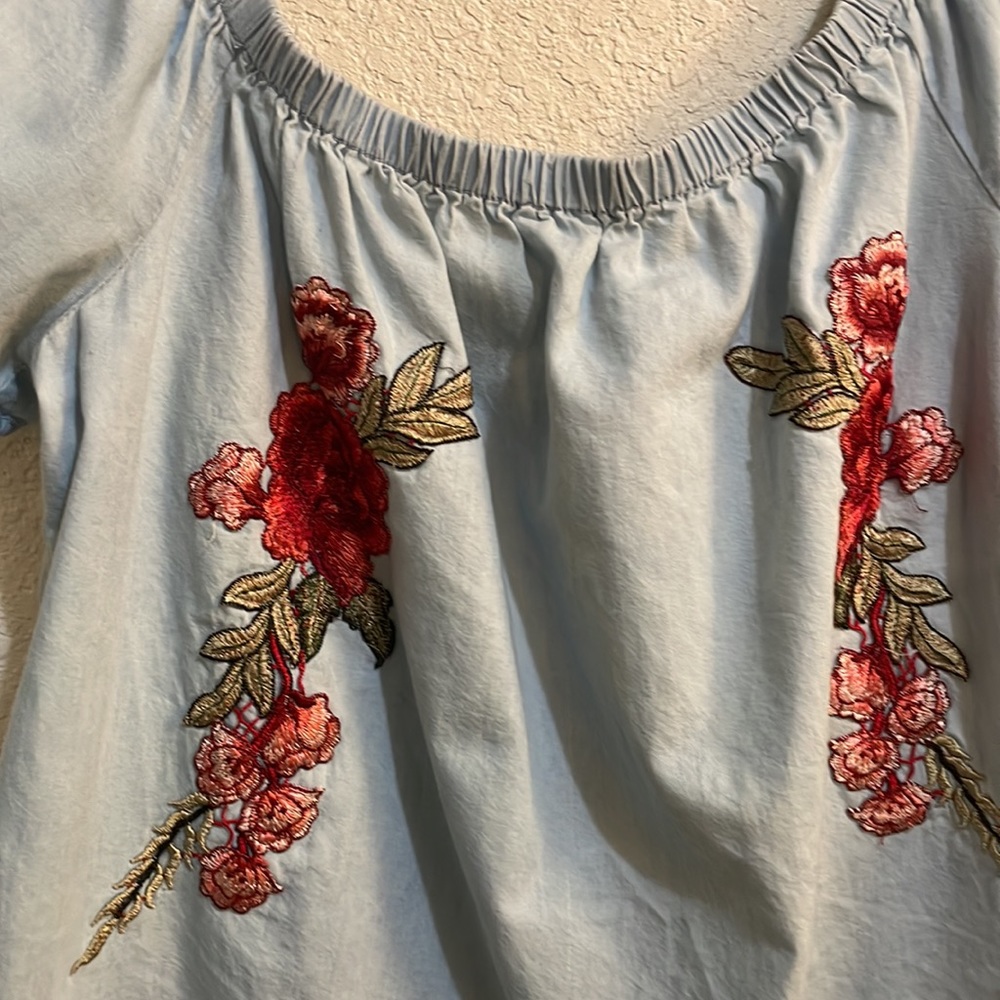 Live 4 Truth Light Blue Blouse with Red Floral Embroidery - Picture 4 of 6
